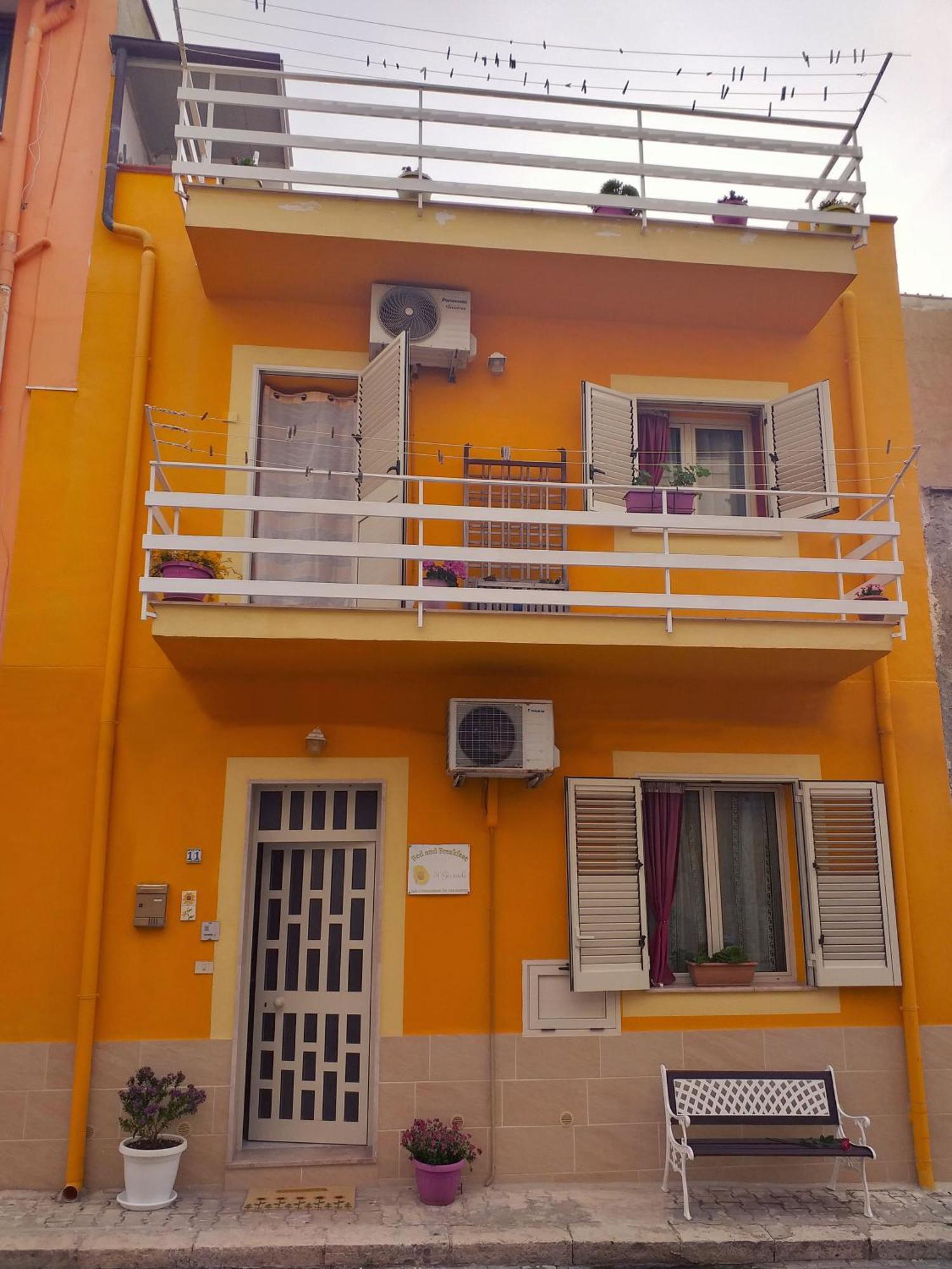 B&B Il Girasole Balestrate Buitenkant foto