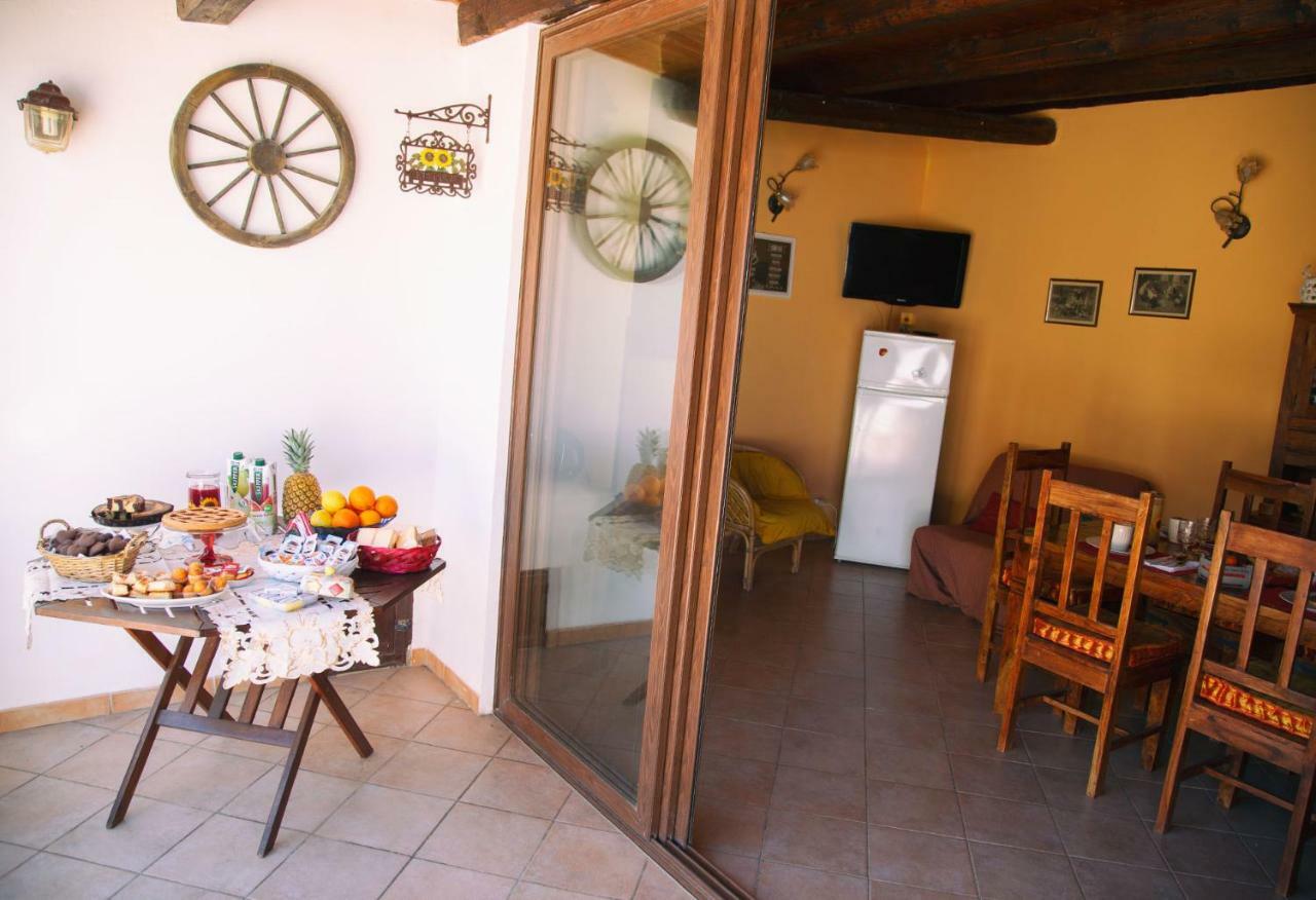 B&B Il Girasole Balestrate Buitenkant foto